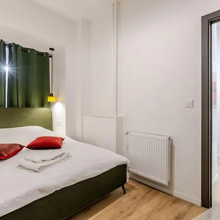 Apartment Renove Et Tranquille, A Pied Ou En Tram Strasbourg