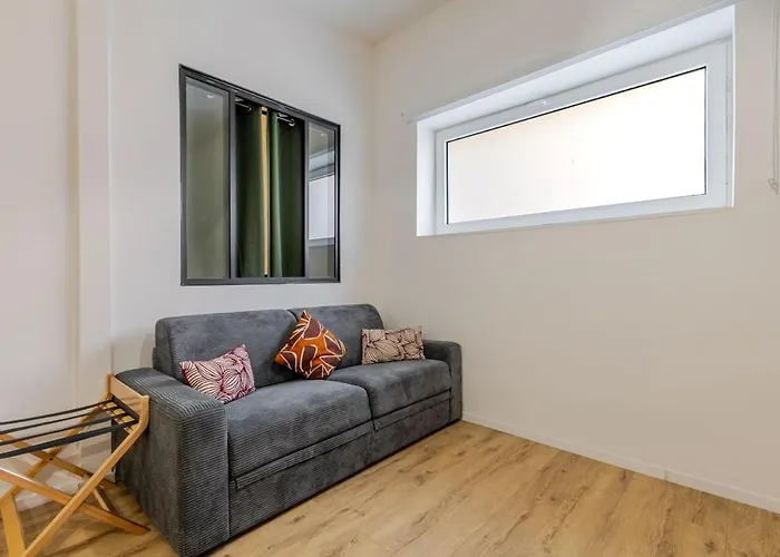 Appartement Rénové Et Tranquille, à Pied Ou En Tram *