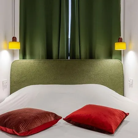 Renove Et Tranquille, A Pied Ou En Tram *