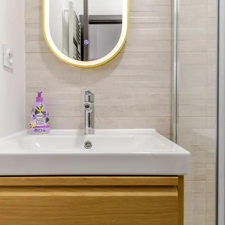 Renove Et Tranquille, A Pied Ou En Tram ストラスブール